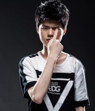 deft究竟是怎样的颠沛流离,deft悲情离场