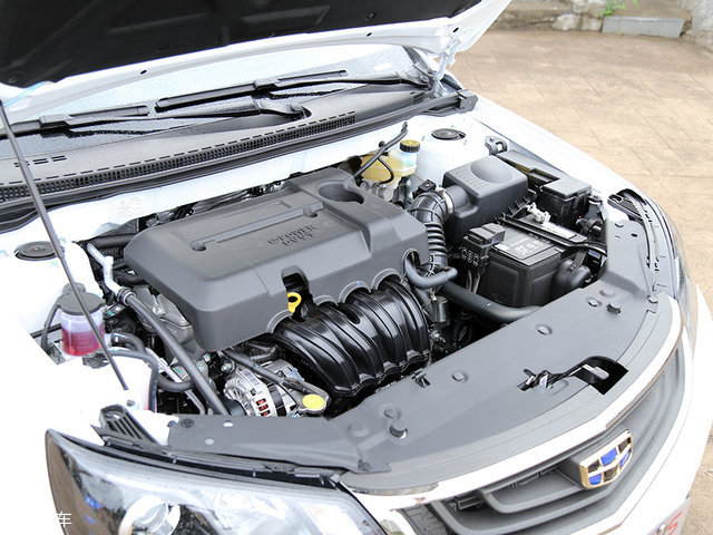 吉利帝豪2017款百万向上互联版,吉利帝豪百万款测试