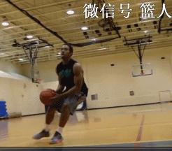 投篮虚晃右脚蹬地,投篮虚晃可以抬一只脚吗