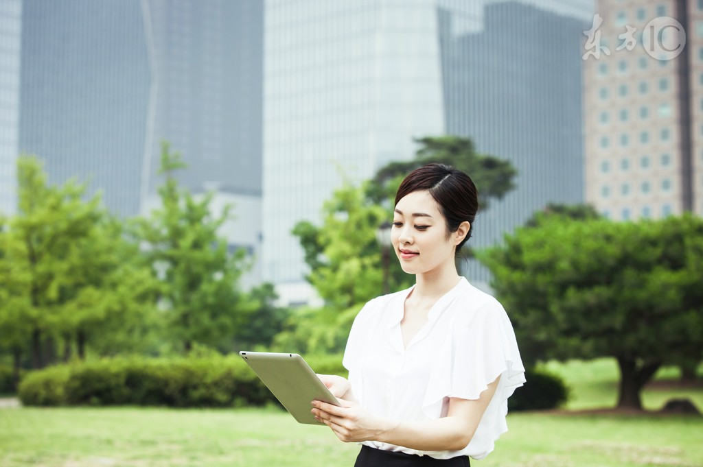 小说：黑客大师群聚集，却都被难题难住，他说：我来处理