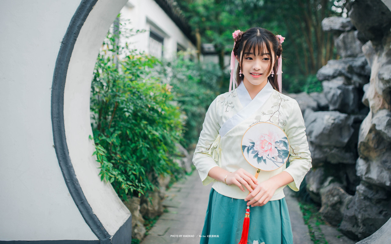 小说:我突然收到小纸条,不知道对方想做什么,又兴奋又忐忑。