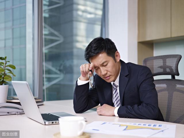 小伙子一步步走上人生巅峰小说,小伙逆袭成功的小说