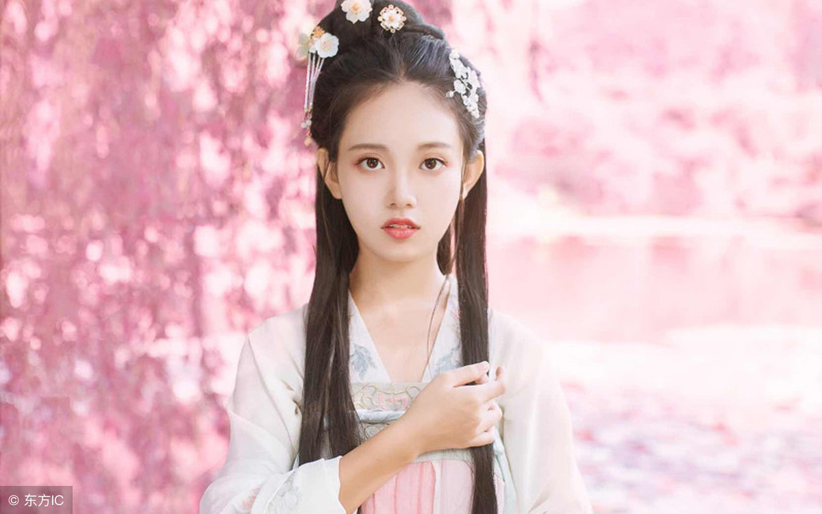 小说：王府弃女独得太妃宠爱，庶妹得知嫉妒不已，设下毒计害她