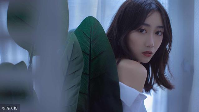 小说：男友遇见歹徒，扔下她就跑，歹徒伏法后又回来领功，她怒了