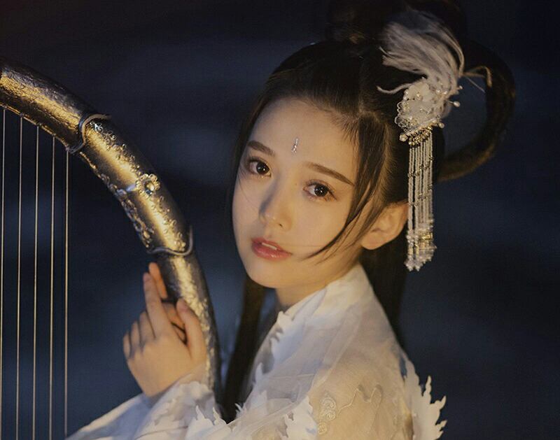 小说：面对王爷骇人伤口，她面不改色一针一针缝合，众皇子惊呆了