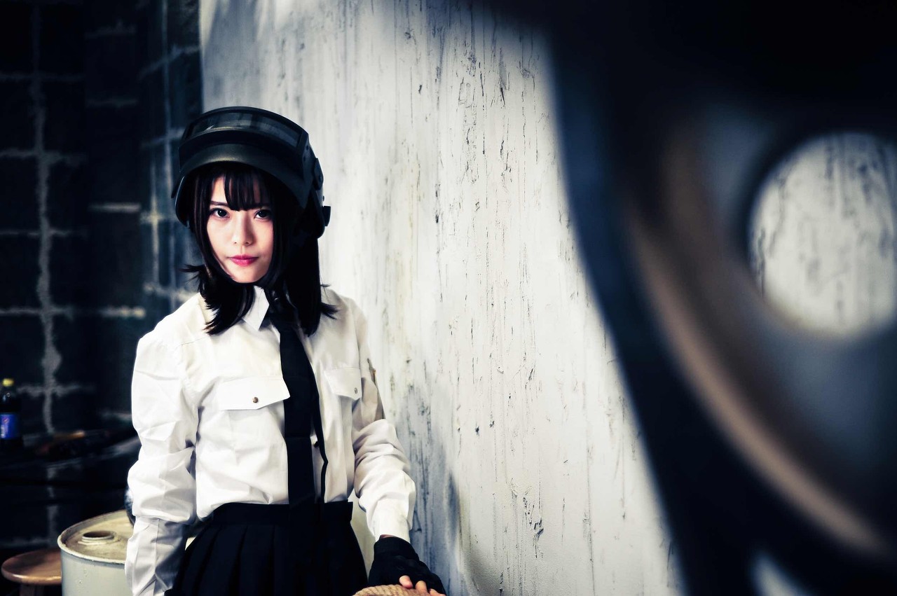 小说：一个玻璃瓶卖五百金币，众人恨得怨声载道，他却不担心销路