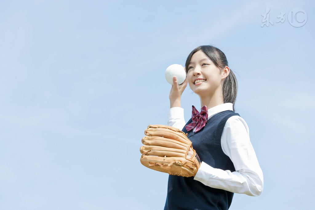 小说：小伙的身体里突然爬出蛆虫，还长着一张人脸，朝他求情别杀