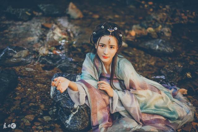 妃子被皇后杖刑小说,宫女受伤小说