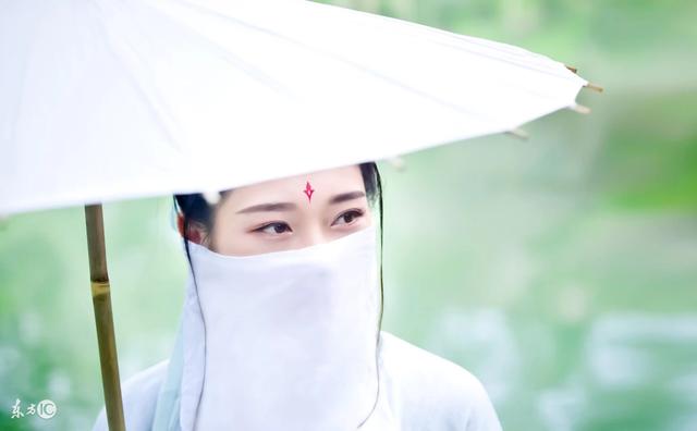 小说：养在乡下的姐姐被选为花魁，豪门妹妹炸了：她凭什么能赢？