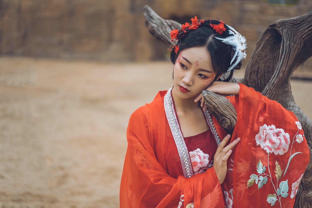 穿越大唐成为李靖失散多年的长孙,穿越小说主角抢了阿拉丁神灯