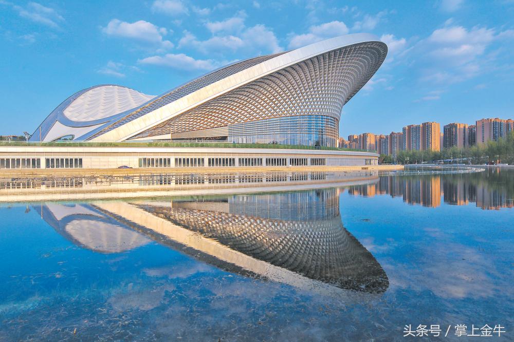 凤凰山凤凰展翅,成都凤凰山音乐公园效果图