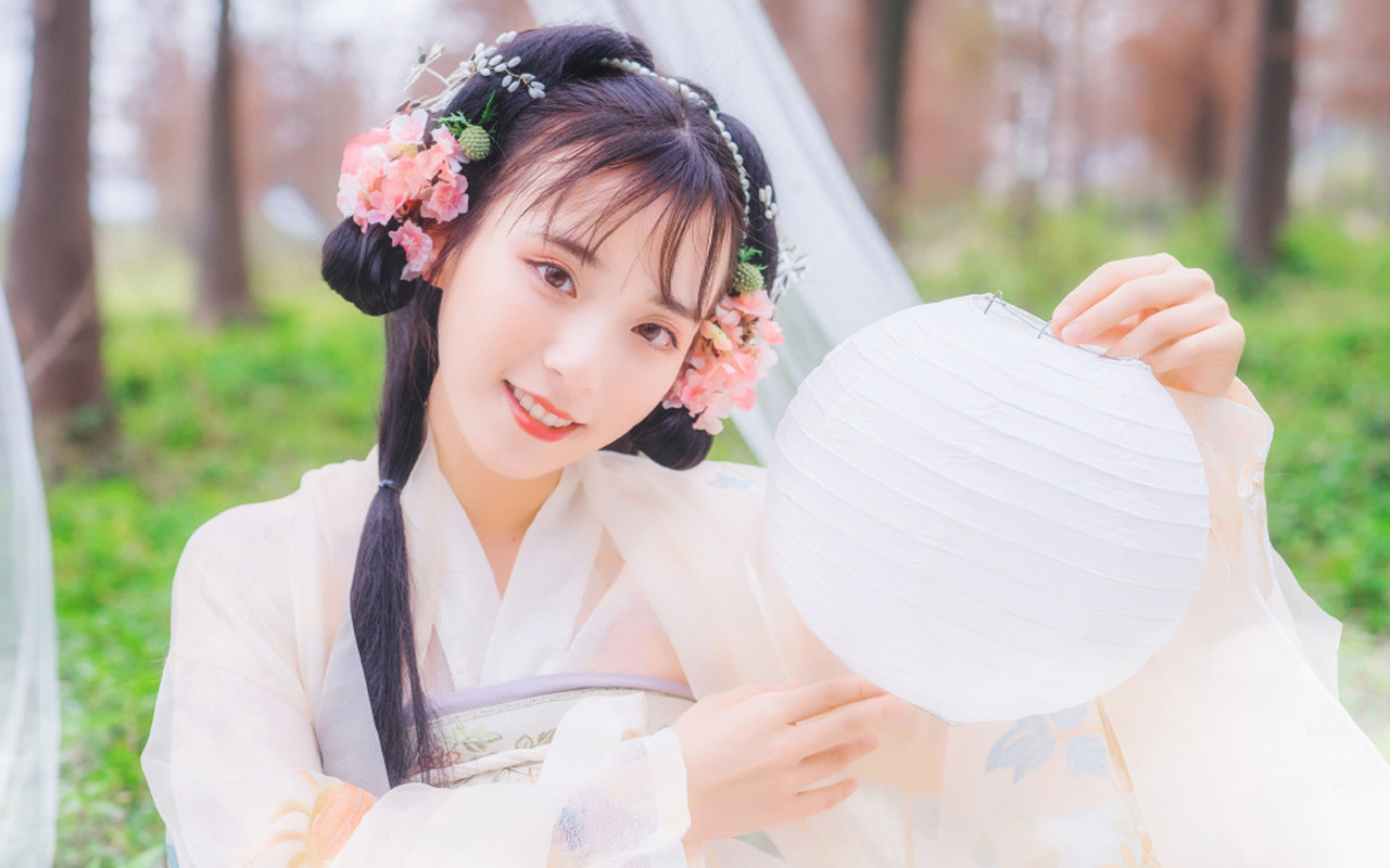 小说：原以为王爷是她穿越后的倚靠，但王爷屡次帮她，是另有所图