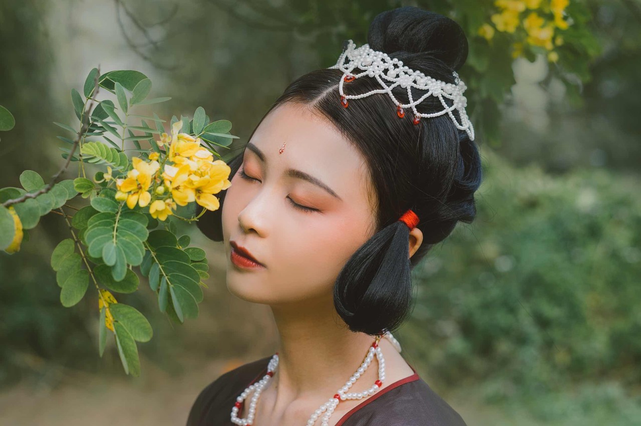 穿越女穿越古代当皇后,穿越回古代当皇后的小说