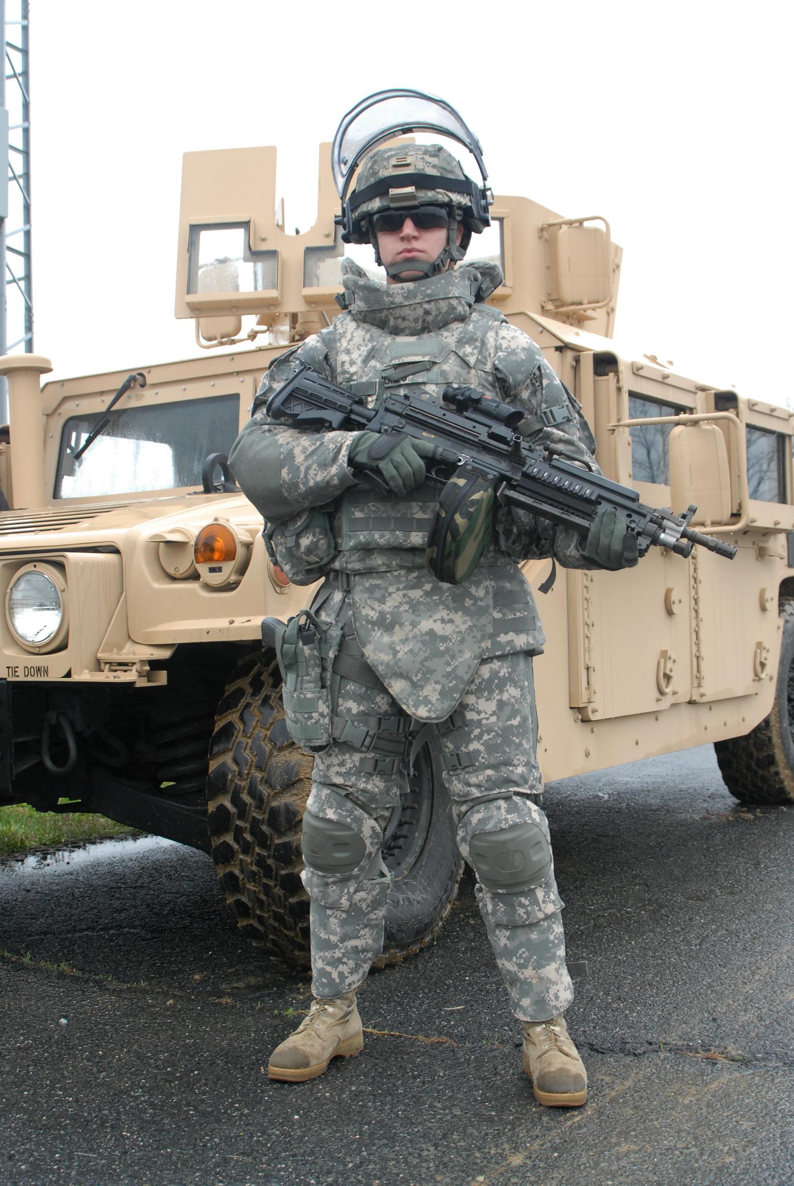 中国205亿美元帮美，布林肯却公开诋毁中国，超百名美军准备入台