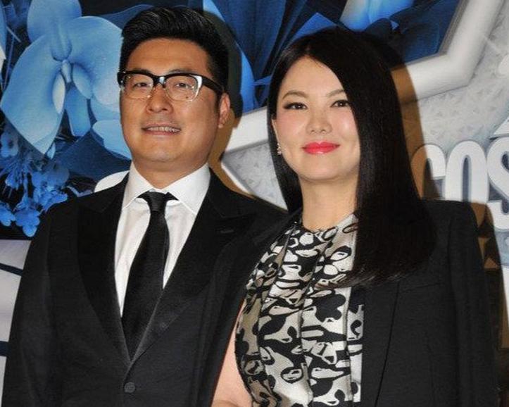 炫富一姐李湘：早餐花7000元，富养女儿惹争议，被王岳伦戴绿帽