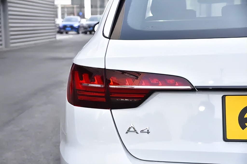 新款奥迪a4驾驶感受优点,2020款奥迪a4豪华动感用车感受