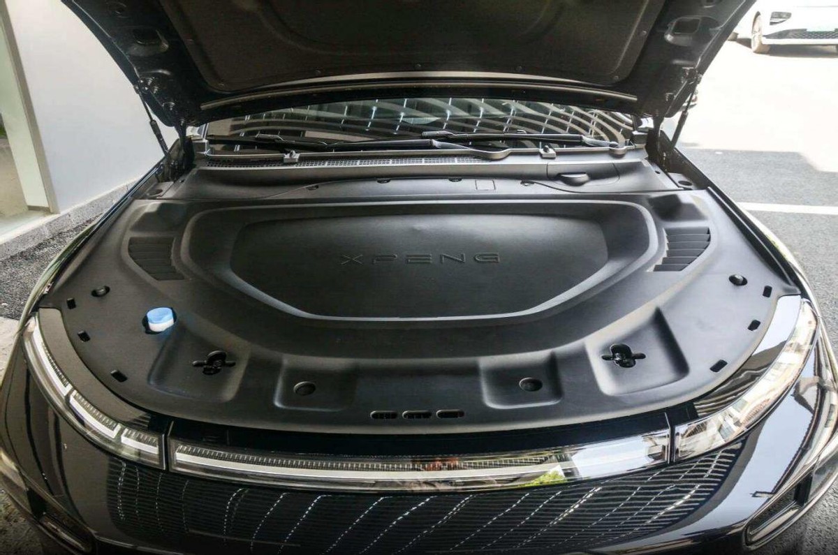 小鹏p7i将推出全新车型,小鹏p7i性能版驾驶感受对比普通版