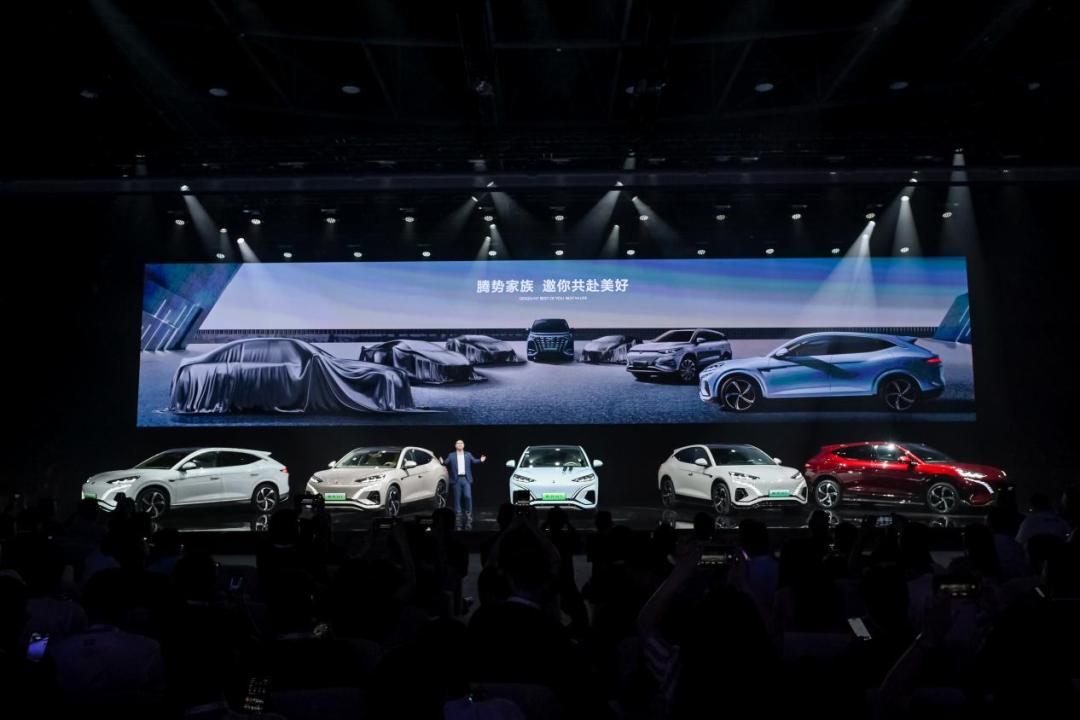 30万腾势suv,30万左右的车腾势