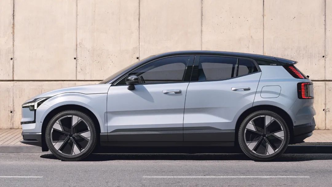 沃尔沃ex30用的是哪家的电池,沃尔沃ex30官图提前曝光