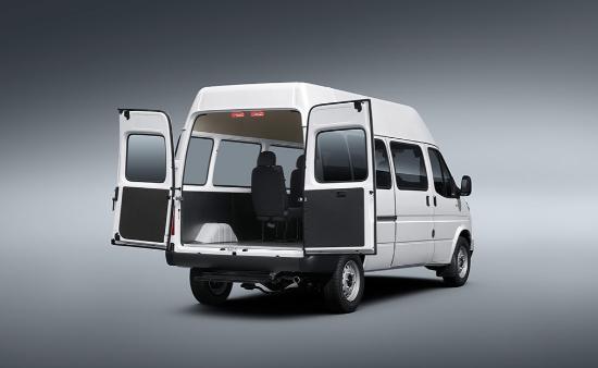 江铃特顺一辆更适合拉货用的轻客,江铃特顺低顶8座轻客