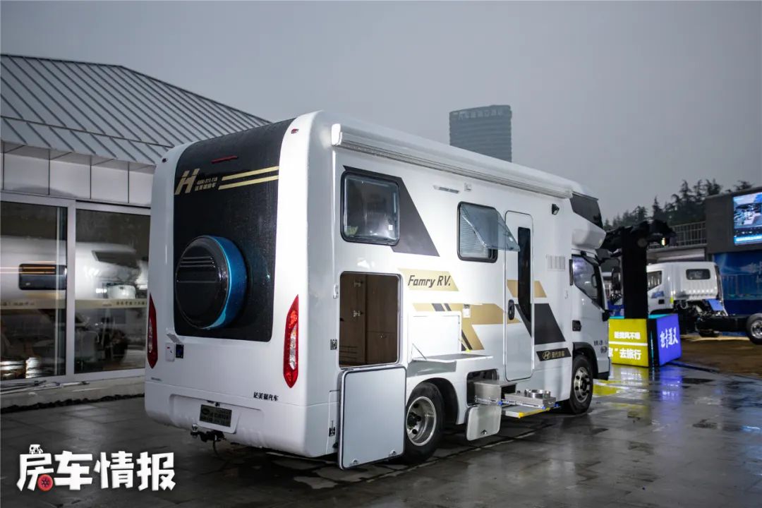 30万以内的房车有哪些款式,30万的新型房车