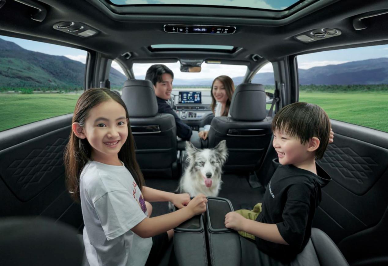 空间大油耗低60-80万轿车,空间大油耗低