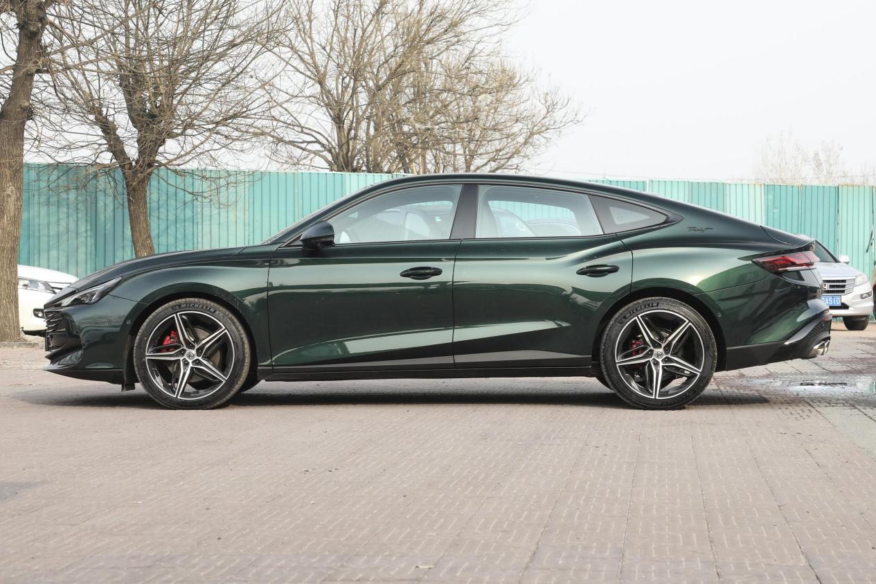 15款名爵mg7多少钱,15万以内高颜值轿跑