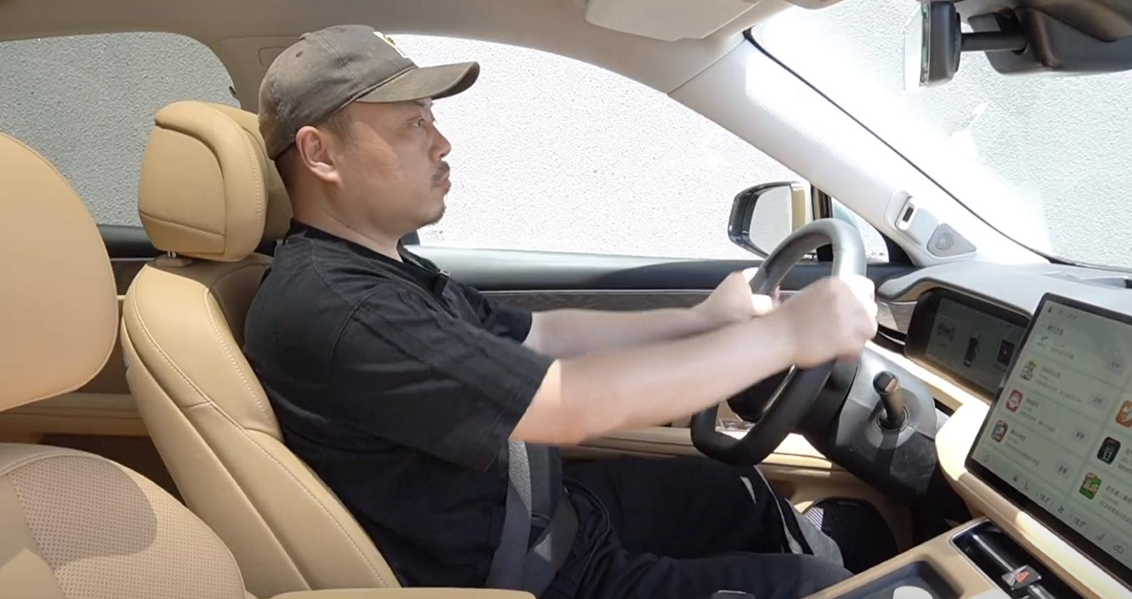 问界m5与主流车对比表,问界m5真实车评