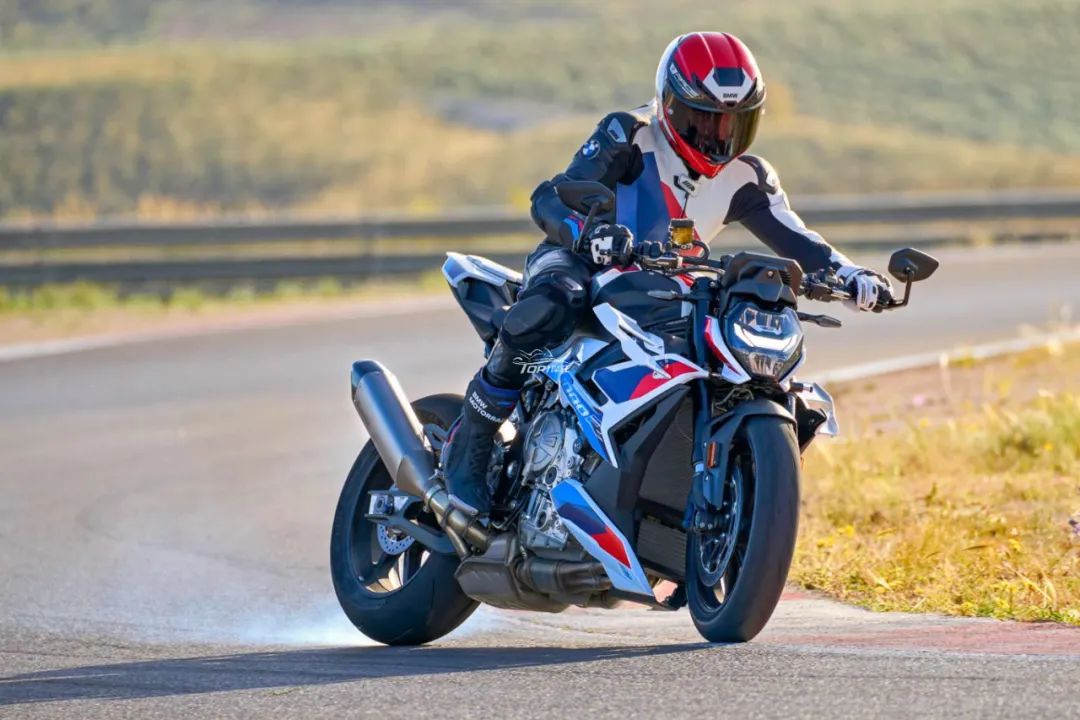 最新款宝马m1000r价格,宝马m1000r雷霆版