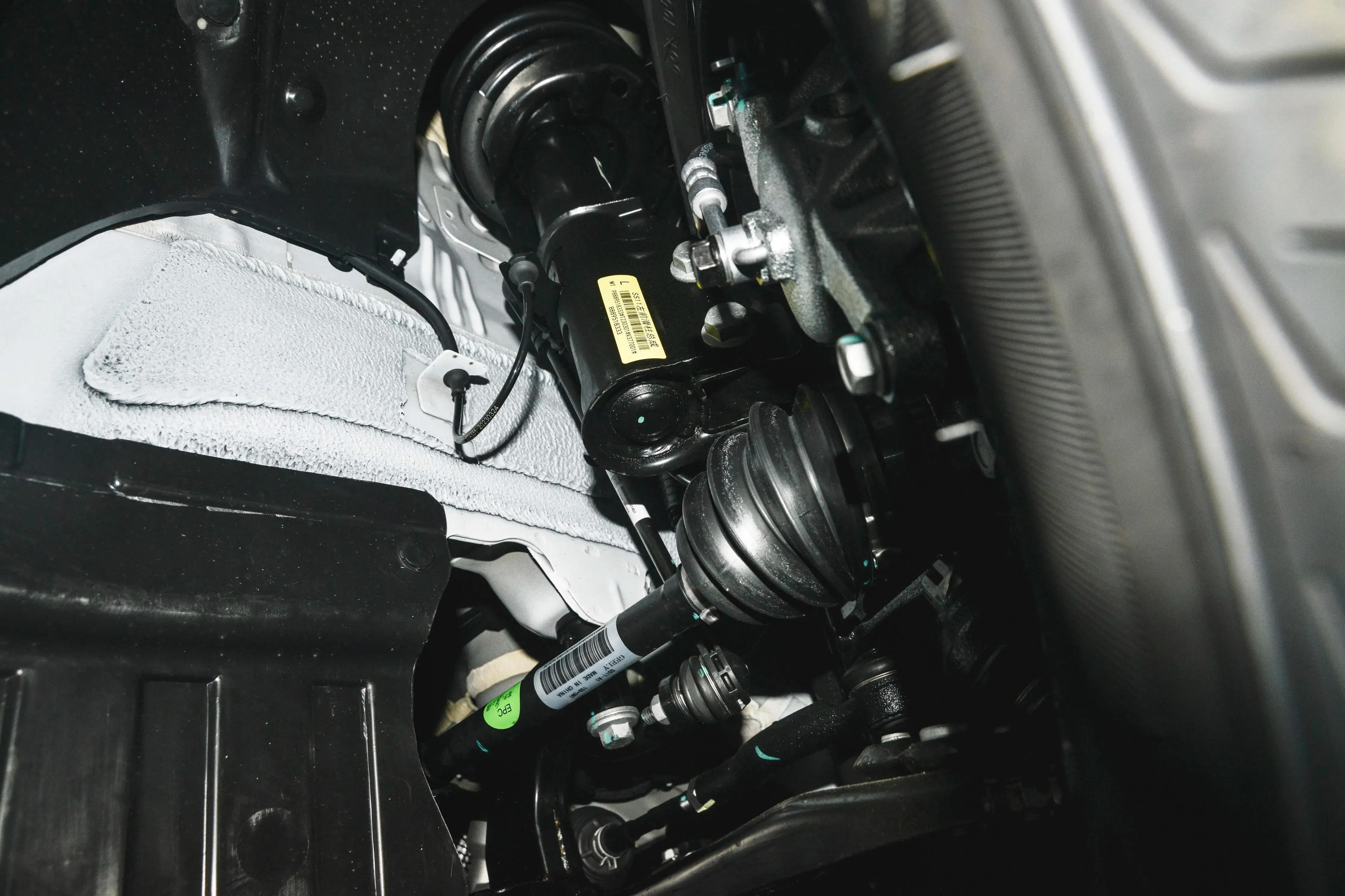 帝豪5mt豪华型,吉利帝豪第四代性价比高的配置