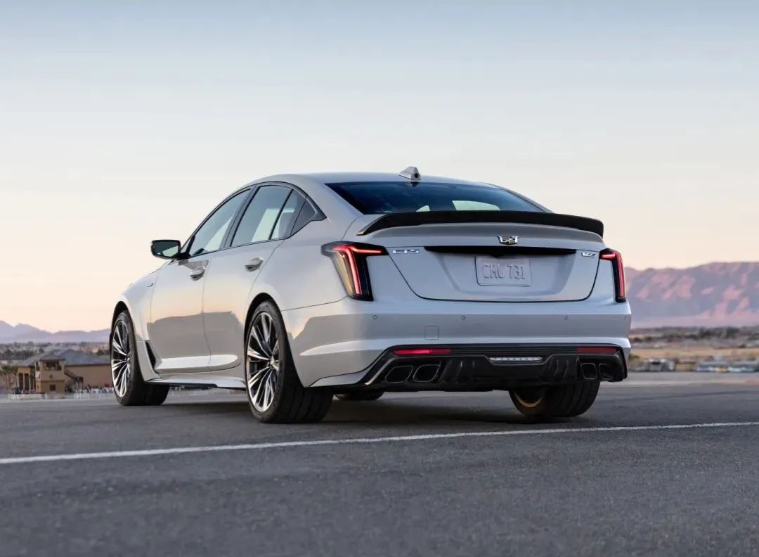 凯迪拉克ct41.5t多少公里保养,凯迪拉克ct4落地价1.5t风尚版二手