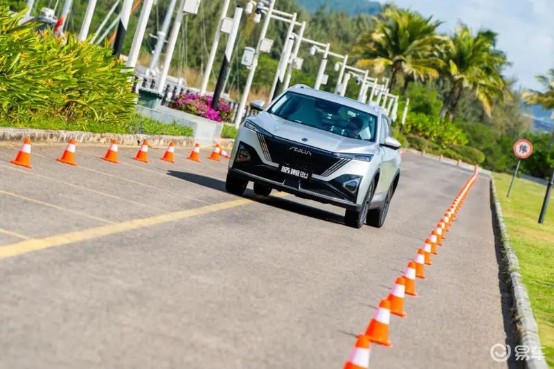 东风风神皓瀚dh-i空间测评,东风风神皓瀚dh-i气囊