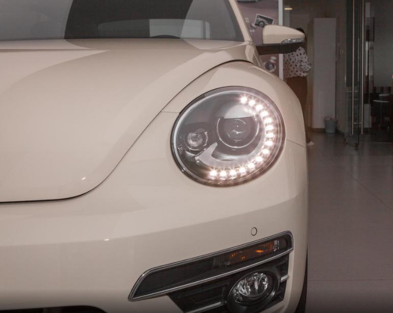 大众新款女士甲壳虫多少钱,大众甲壳虫2023新款女式