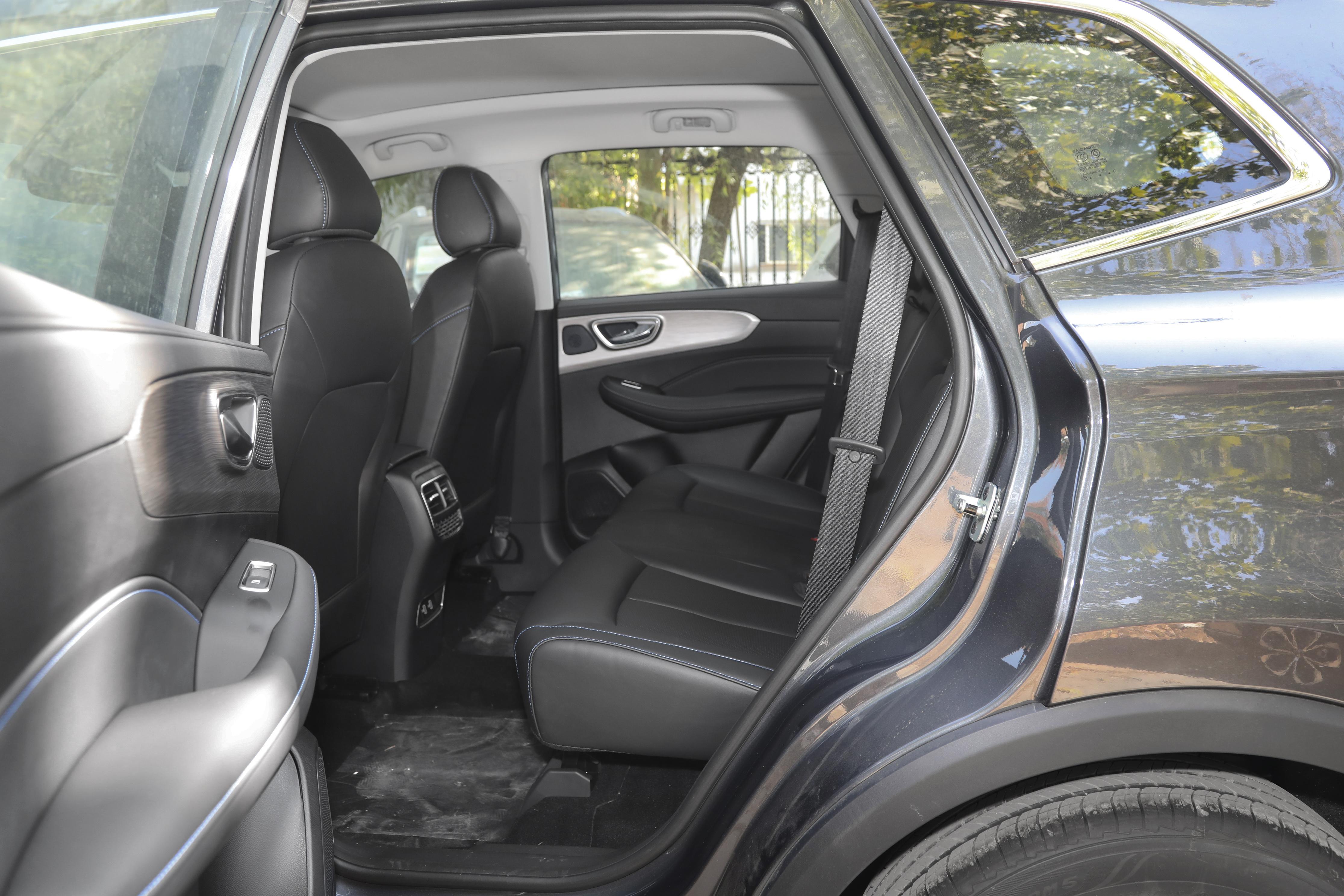 荣威rx51.5t手动挡测评,荣威rx5第三代旗舰版实测