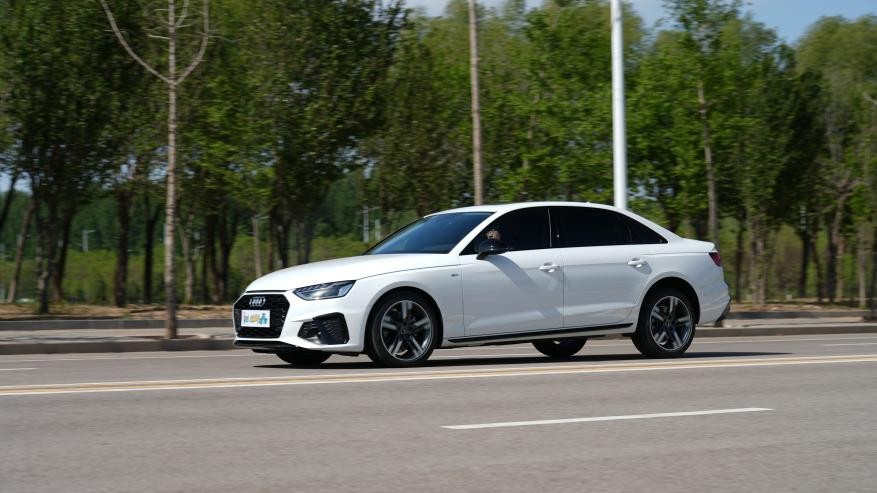 有颜有料的实力派，测试新款奥迪A4L