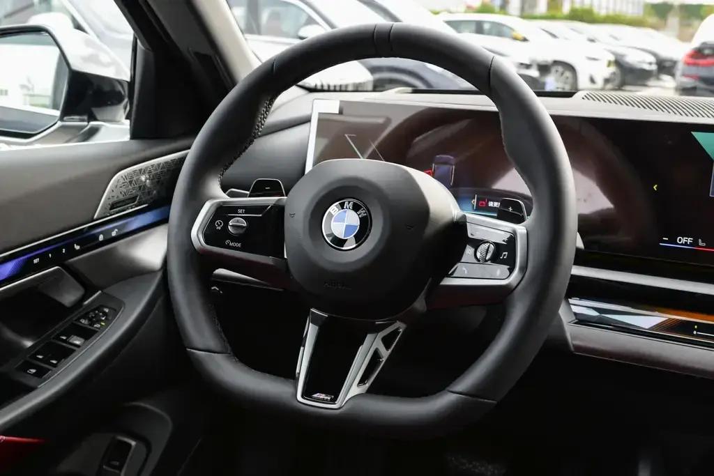 全新宝马5系最新报价9万,全新宝马5系售价2024款