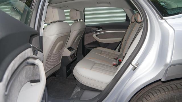 二手国产奥迪etron价格表,奥迪e-tron最新成交价