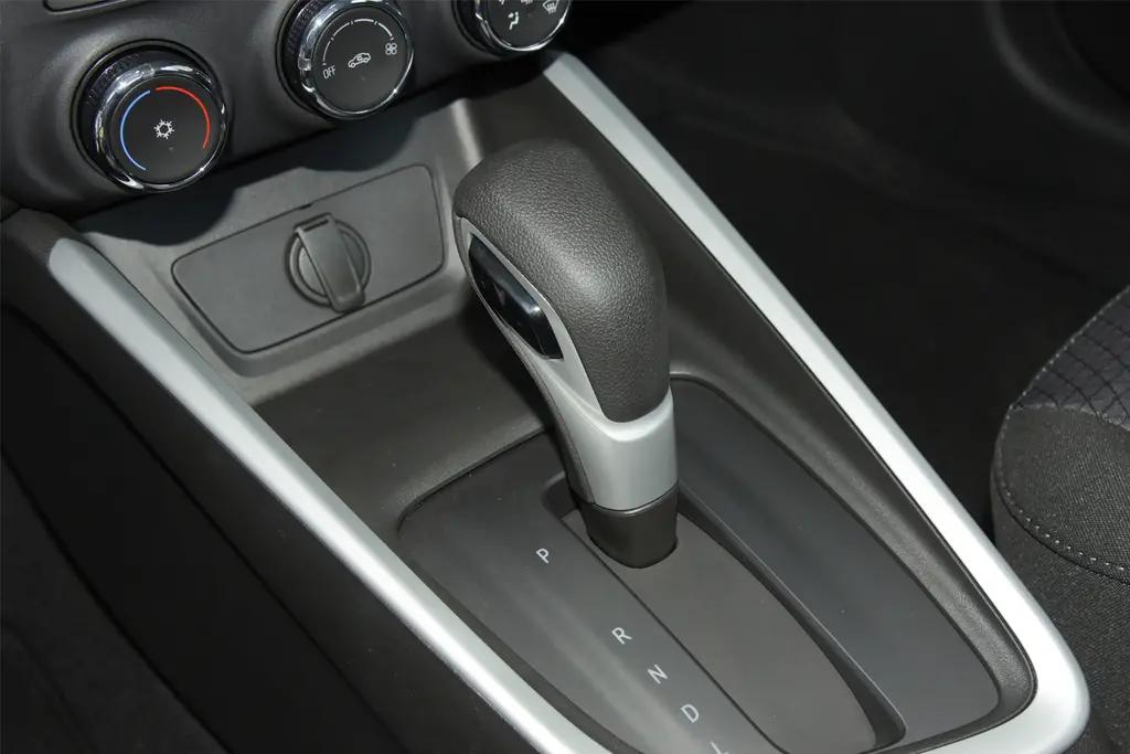 科沃兹5万裸车价,雪佛兰科沃兹最低配落地多少钱