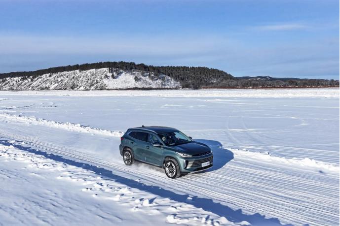 冰雪试驾极寒挑战,全新一代凌云底盘沉浸式体验