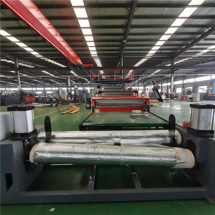 tpe汽车脚垫吸塑机模具,tpe汽车板材生产厂家