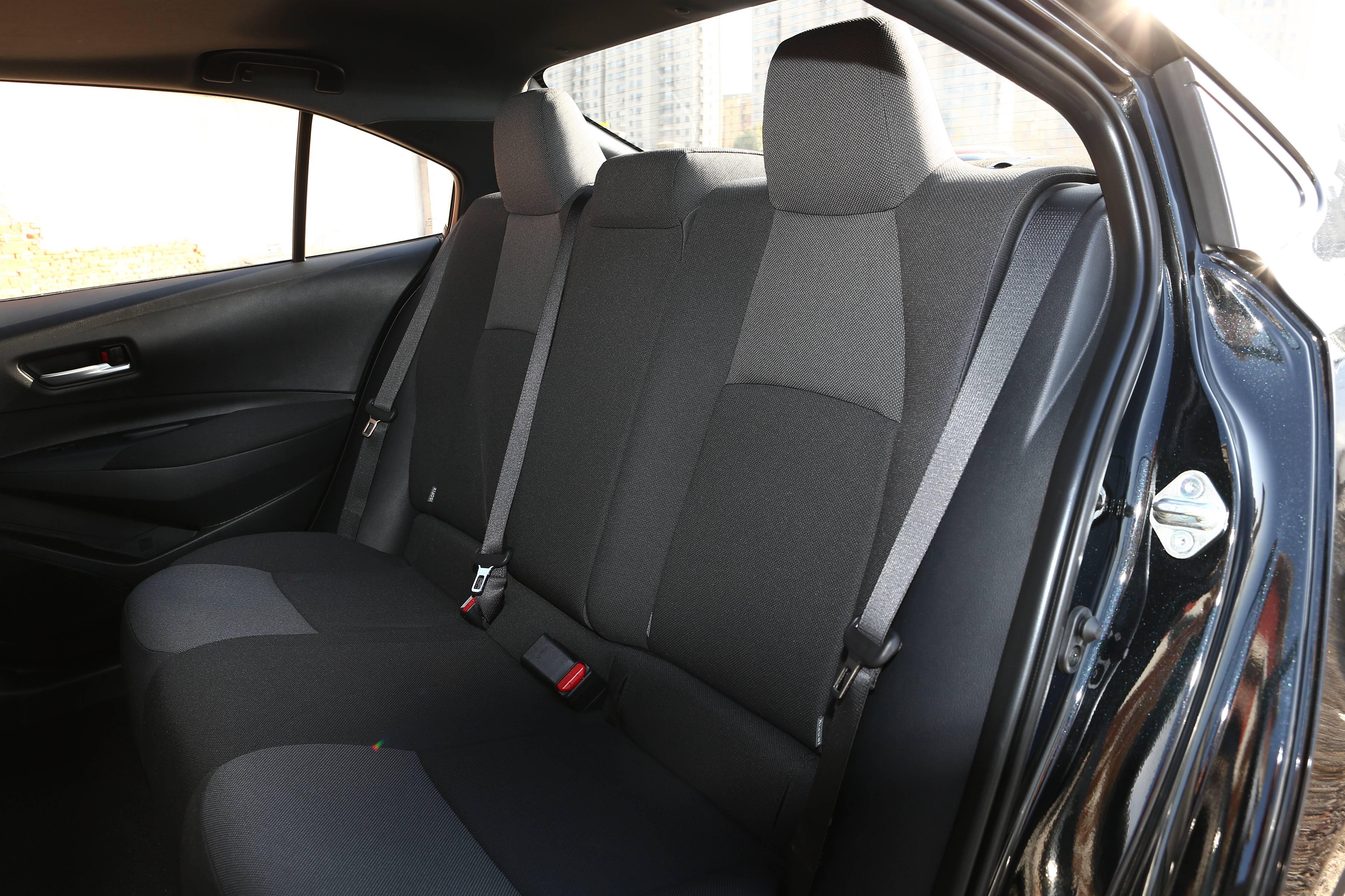 丰田雷凌最低配油耗多少,丰田雷凌双擎1公里多少油钱