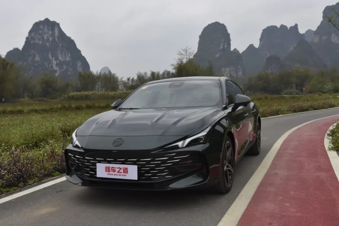 试驾：MG7，底盘用料扎实，运动最优解！