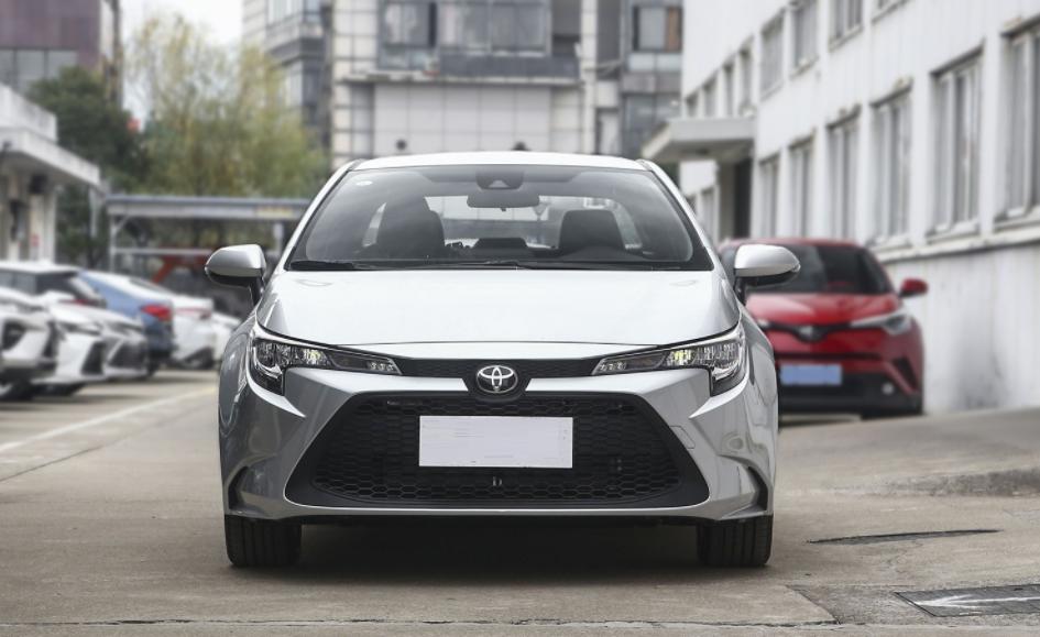 轩逸朗逸卡罗拉雷凌宝来,轩逸雷凌朗逸谁性价比更高