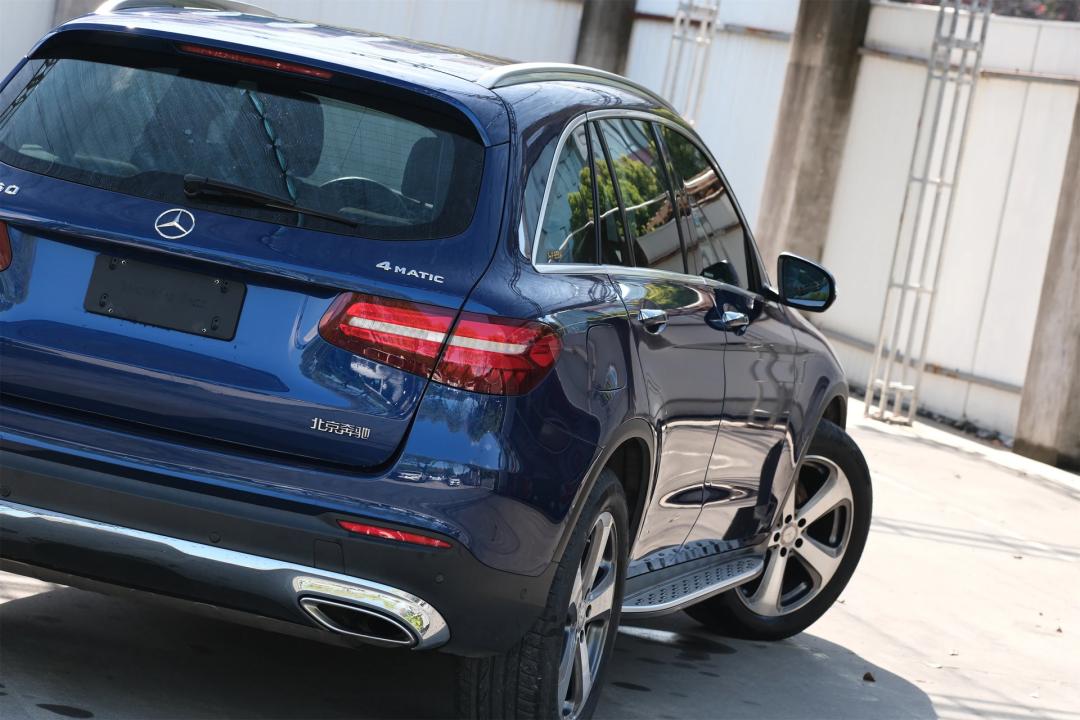 卖二手奔驰glc260注意什么,瑕疵17年奔驰glc260二手多少钱