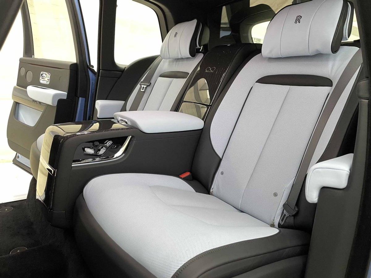 重庆劳斯莱斯库里南bb版4s专卖店,杭州劳斯莱斯库里南bb版薄荷绿