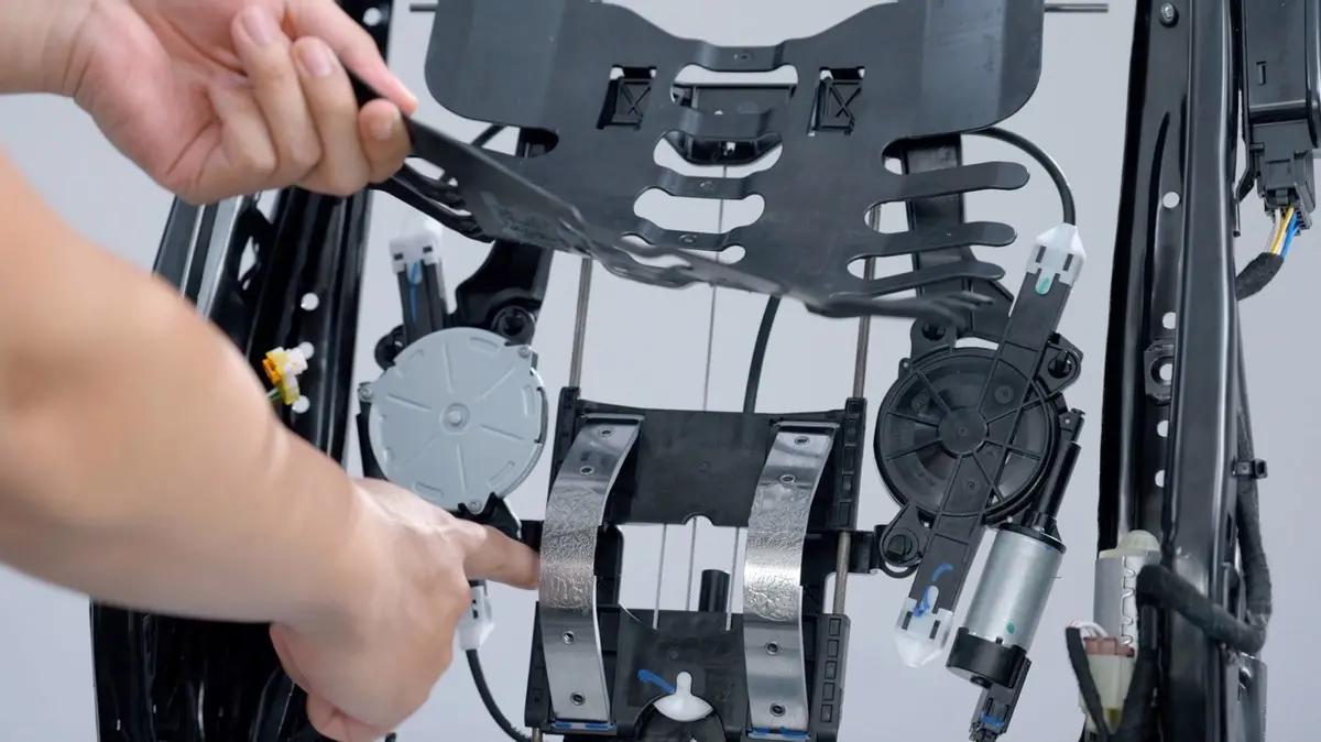 大众威然防撞梁拆解,拆解威然视频