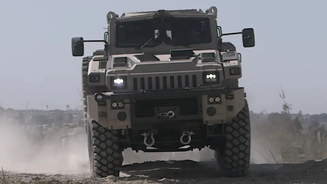 新款掠夺者越野车,大型霸气越野车掠夺者