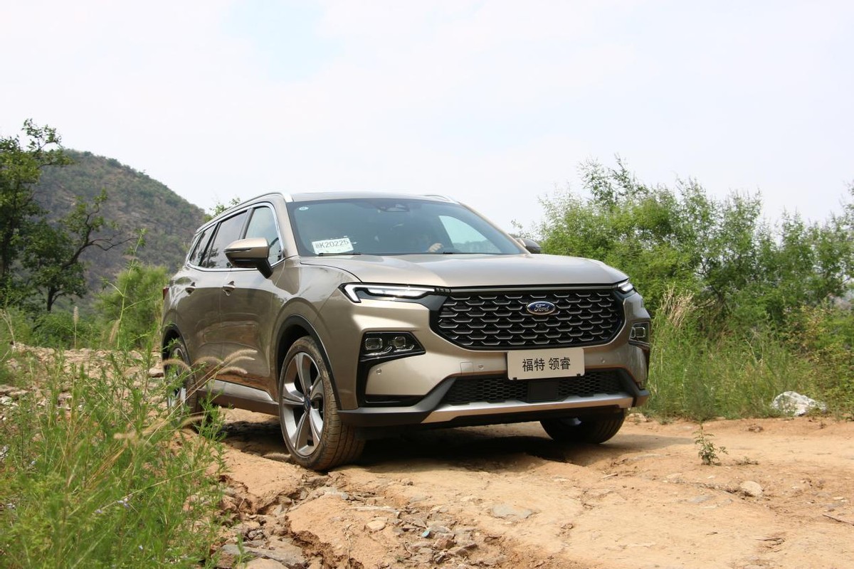 极限越野陡坡挑战,全新福特领睿四驱赛道试驾