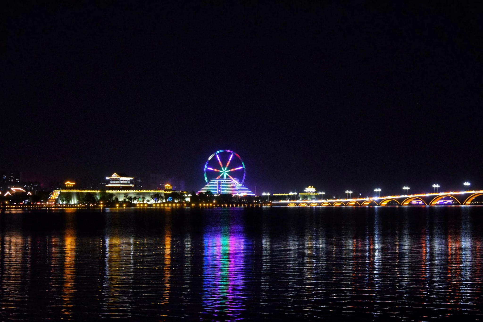 途胜烧机油大修更换缸套多少钱,现代新途胜1.5t发动机烧机油