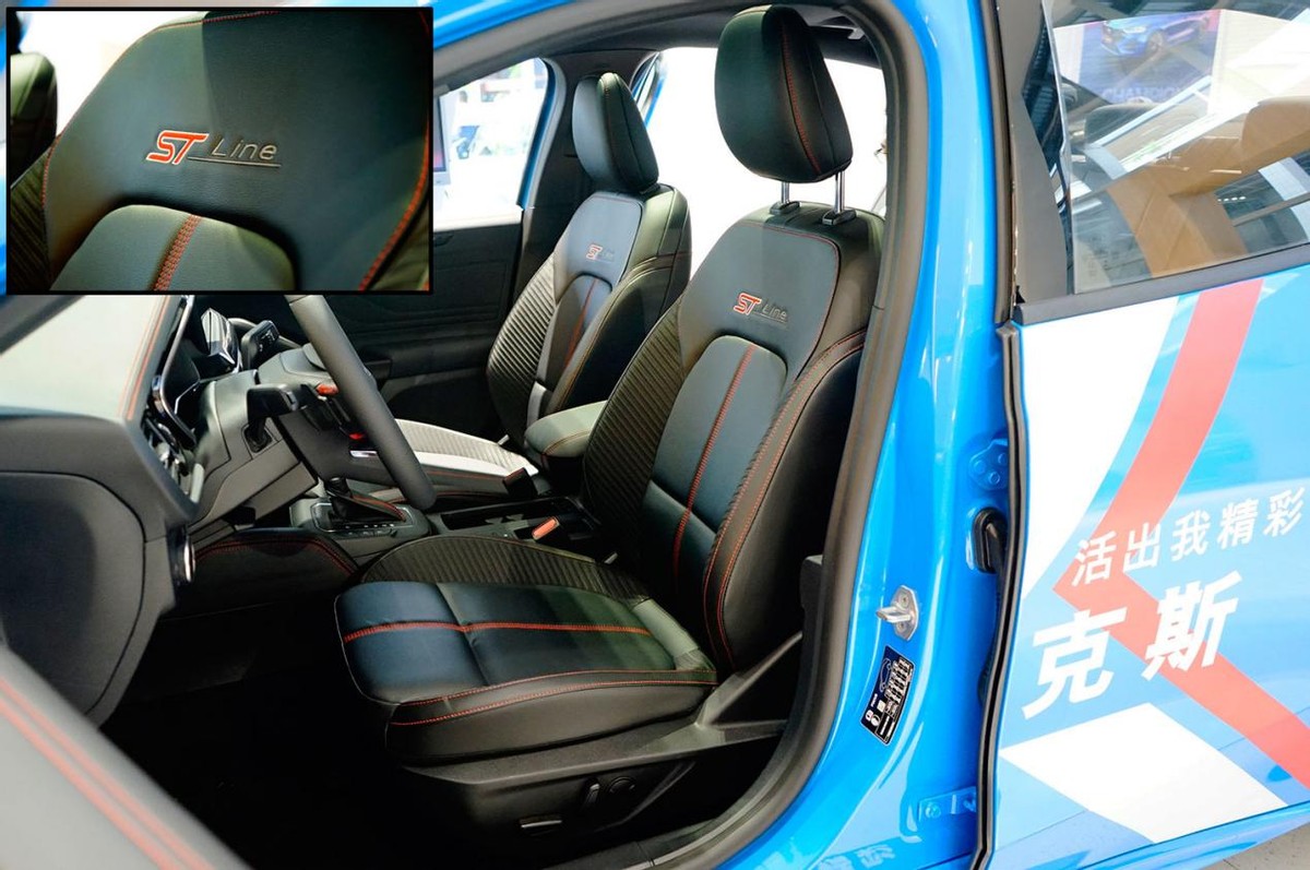 回归四缸底盘依旧出色后排舒适性不高2022款福克斯三厢实拍简评